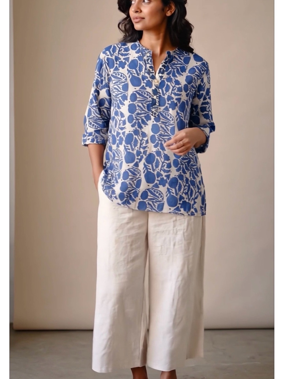 Blue Floral V-Neck Tunic Top